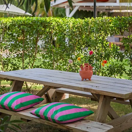 Tuk Tropical Boutique Resort Jan Thiel-3